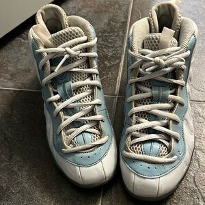 Baby blue foamposites